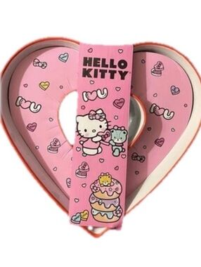 Sanrio Hello Kitty Valentine’s Heart Baker and Ramekin Set New